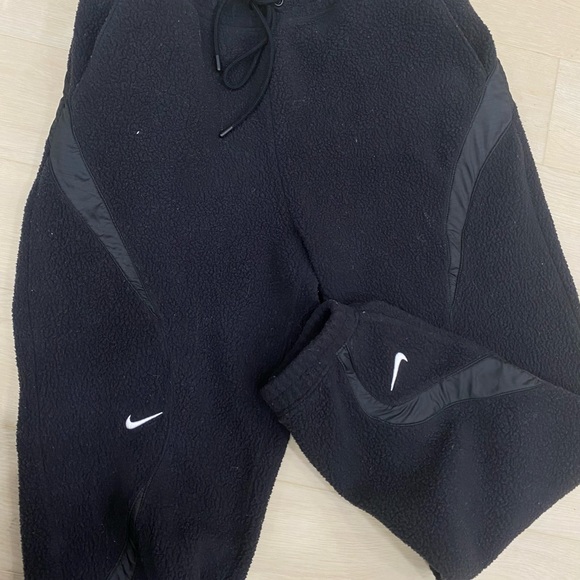 Unique Nike sweatpants - Picture 5 of 6